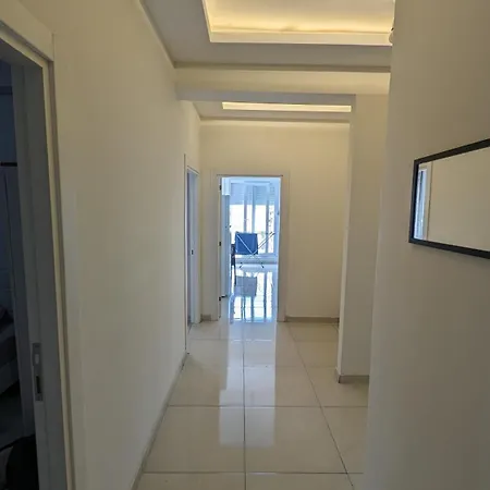 Fully Equipped 3 Bed *
