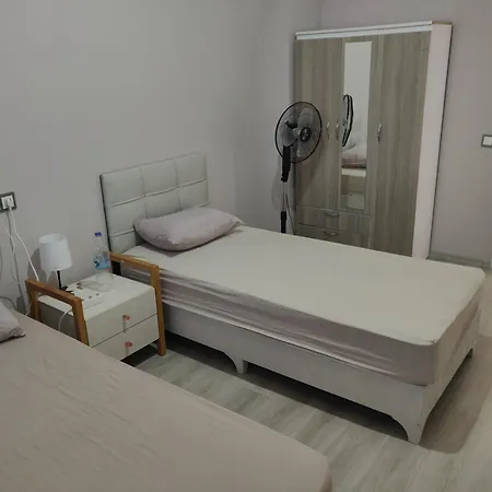 Fully Equipped 3 Bed *